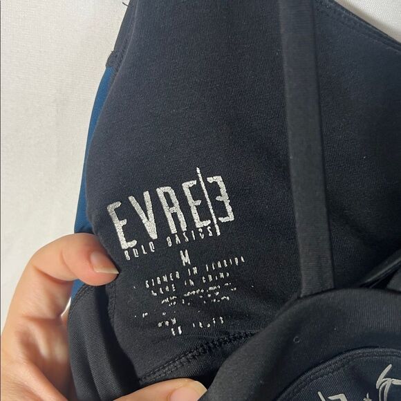 EVREE Barbella Sports Bra Black and Blue size M - Picture 3 of 3